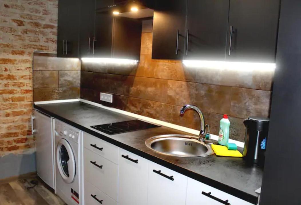 Dorosh-Home Квартира-Студія В Центрі Львова Ngoại thất bức ảnh