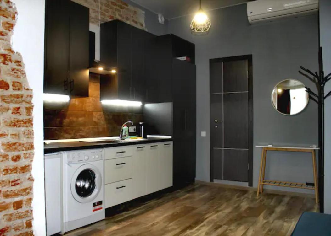 Dorosh-Home Квартира-Студія В Центрі Львова Ngoại thất bức ảnh